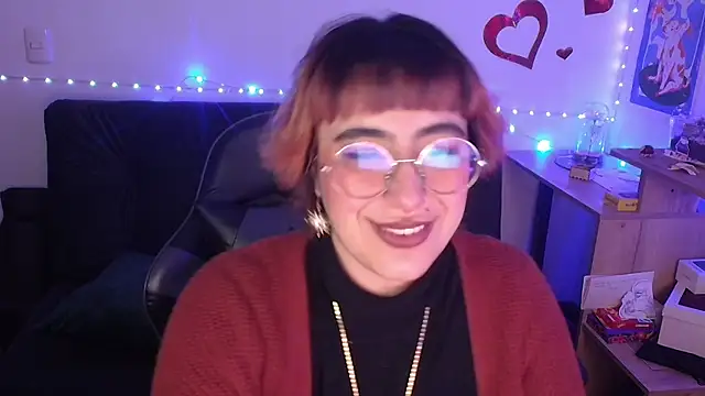 Miacatsito3 online show from 04/18/26, 06:50
