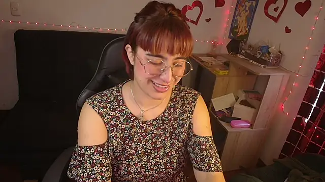Miacatsito3 online show from 05/12/26, 10:29