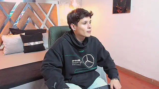 Snapshot of kraven_lust chatting on 09/21/25, 03:08 kraven lust online show from 09/21/25, 03:08