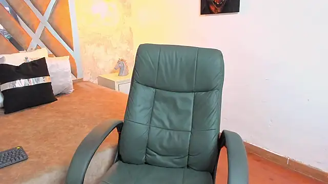 Snapshot of kraven_lust chatting on 10/08/25, 03:04 kraven lust online show from 10/08/25, 03:04