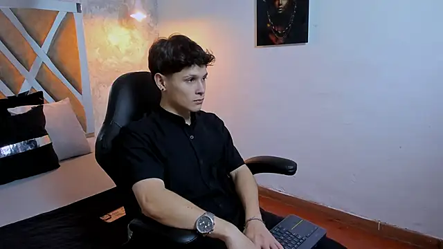 Snapshot of kraven_lust chatting on 10/14/25, 03:07 kraven lust online show from 10/14/25, 03:07