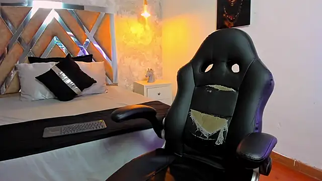 Snapshot of kraven_lust chatting on 10/26/25, 03:01 kraven lust online show from 10/26/25, 03:01