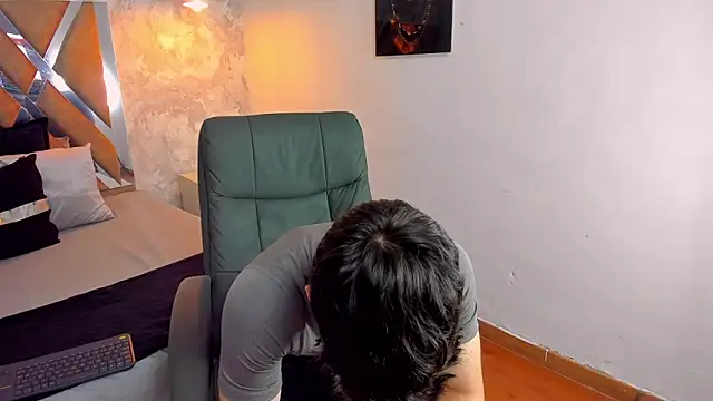 Snapshot of kraven_lust chatting on 11/04/25, 03:05 kraven lust online show from 11/04/25, 03:05