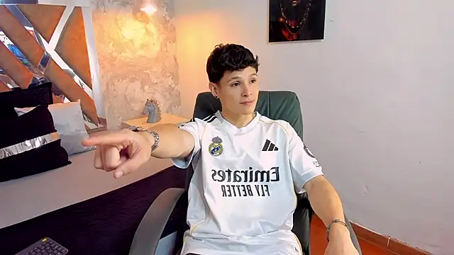 Snapshot of kraven_lust chatting on 11/05/25, 03:06 kraven lust online show from 11/05/25, 03:06