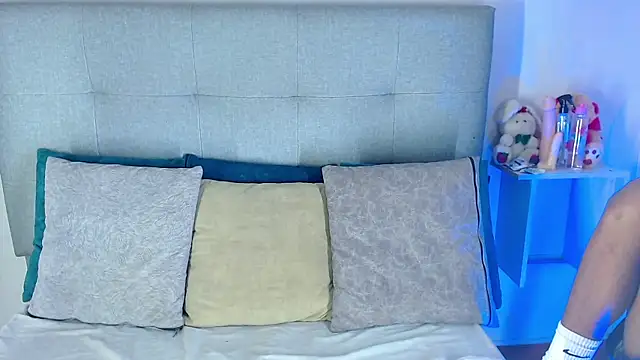 Snapshot of Billie_Turner_ chatting on 10/14/25, 04:46 Billie Turner online show from 10/14/25, 04:46