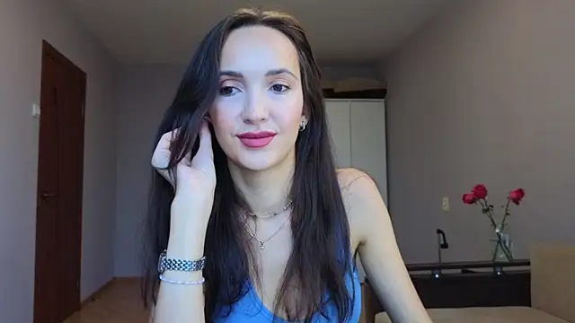 Lillian-Clark online show from 10/13/25, 08:25