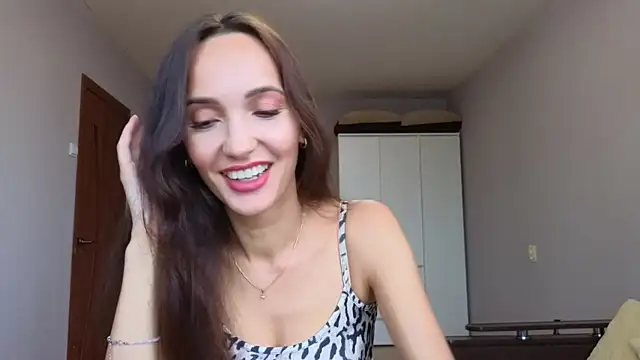 Lillian-Clark online show from 11/04/25, 10:36