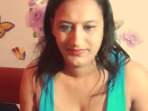 Snapshot of Indiansexyboobs18 chatting on 10/13/25, 09:42 Indiansexyboobs18 online show from 10/13/25, 09:42