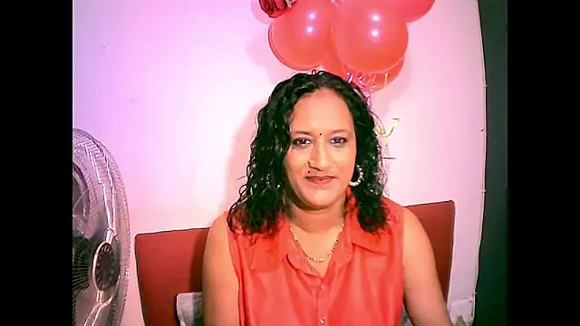 Indiansexyboobs18 online show from 02/14/26, 07:49