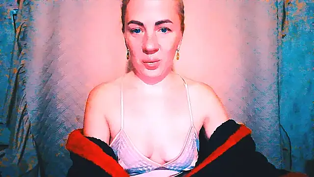 EmmaCat  online show from 10/02/25, 05:09