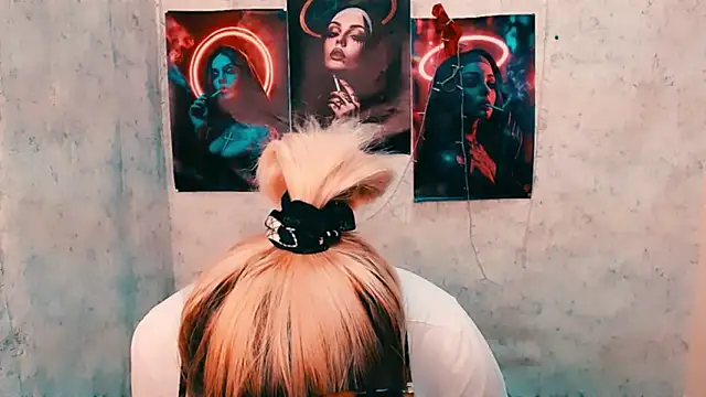 EmmaCat  online show from 03/11/26, 05:02