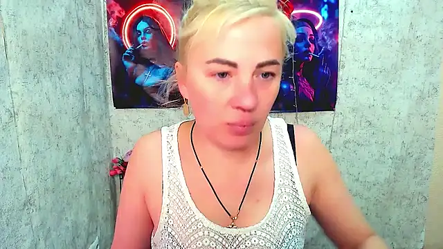 EmmaCat  online show from 03/22/26, 05:33