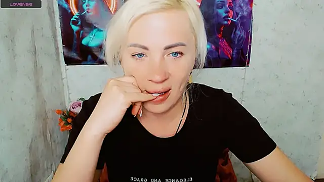 EmmaCat  online show from 05/26/26, 07:59
