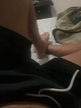 Snapshot of Morenolatino881 chatting on 10/24/25, 01:24 Morenolatino881 online show from 10/24/25, 01:24