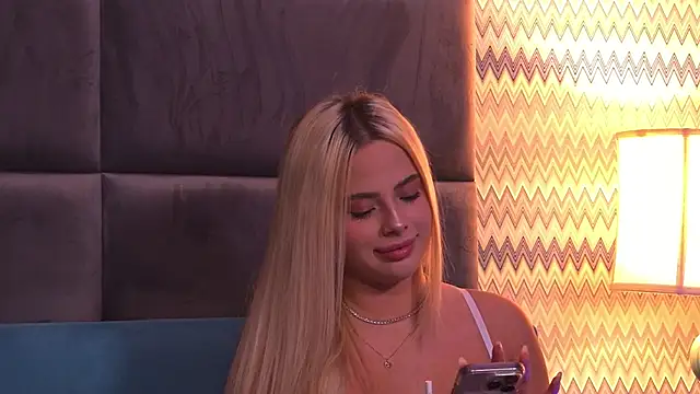 YssabelFox online show from 10/06/25, 03:15