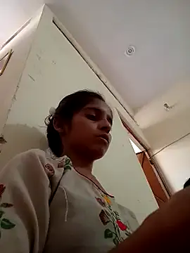 Snapshot of Saloni-Gupta chatting on 09/20/25, 06:58 Saloni-Gupta online show from 09/20/25, 06:58