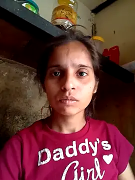 Snapshot of Saloni-Gupta chatting on 10/27/25, 07:45 Saloni-Gupta online show from 10/27/25, 07:45