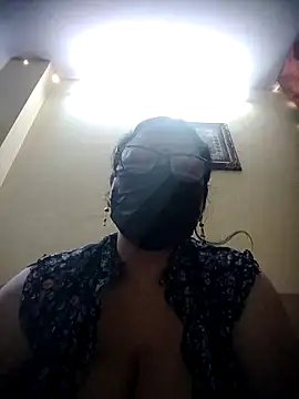 thehotlady online show from 05/12/26, 02:41