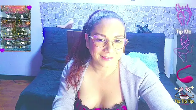 Snapshot of zamy_x chatting on 11/29/25, 02:47 zamy x online show from 11/29/25, 02:47