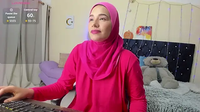 Snapshot of ShanaJamil chatting on 04/27/26, 12:14 ShanaJamil online show from 04/27/26, 12:14