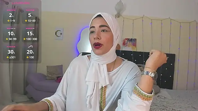 Snapshot of ShanaJamil chatting on 05/06/26, 12:10 ShanaJamil online show from 05/06/26, 12:10