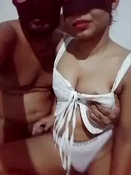 Snapshot of Ceylon_couple chatting on 09/20/25, 11:33 Ceylon couple online show from 09/20/25, 11:33