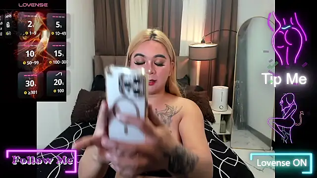 Snapshot of LusciousZenaiahx chatting on 10/14/25, 09:10 LusciousZenaiahx online show from 10/14/25, 09:10