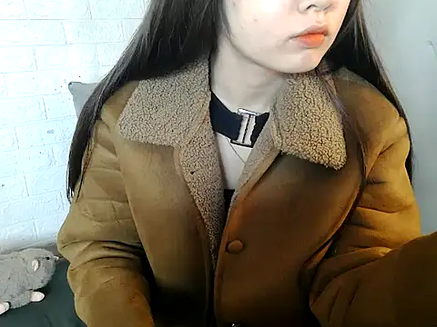 Snapshot of Mie5784 chatting on 12/05/25, 06:55 Mie5784 online show from 12/05/25, 06:55