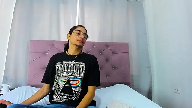 EthanBlackwoodd online show from 01/13/26, 07:41