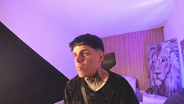 Declan-Fox online show from 11/28/25, 05:21