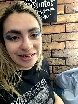 Snapshot of AlissaSpellman chatting on 10/04/25, 06:39 AlissaSpellman online show from 10/04/25, 06:39