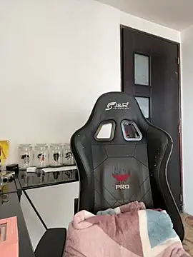 Isabella Montoya online show from 09/25/25, 02:21