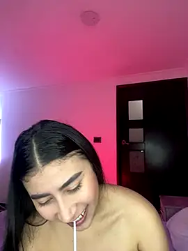 Isabella Montoya online show from 10/17/25, 03:47