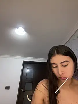 Isabella Montoya online show from 11/20/25, 07:57