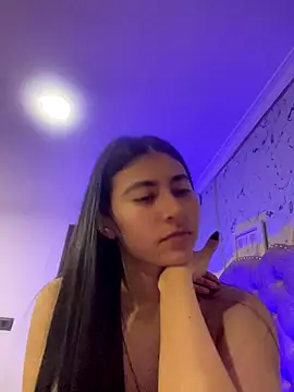 Isabella Montoya online show from 11/28/25, 07:27