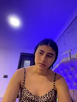 Isabella Montoya online show from 12/01/25, 06:57