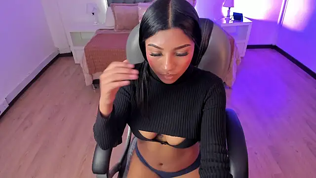 Sofia collen  online show from 11/21/25, 08:40