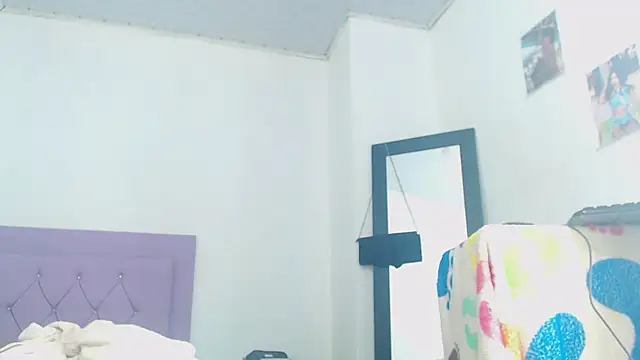 whitneytt online show from 10/10/25, 08:13