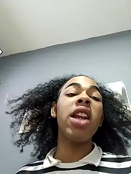 whitneytt online show from 11/12/25, 08:15