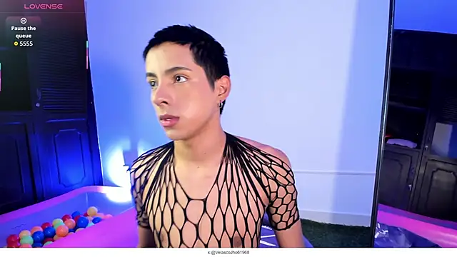 EstivenSallas online show from 09/16/25, 07:48