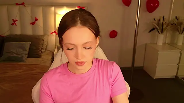 Snapshot of SallyPinkman chatting on 02/13/26, 09:05 SallyPinkman online show from 02/13/26, 09:05