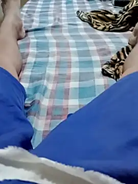 Snapshot of Cachorrinha2025 chatting on 11/26/25, 11:28 Cachorrinha2025 online show from 11/26/25, 11:28