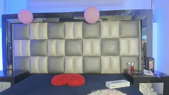 Snapshot of abbiecollins_js chatting on 11/27/25, 03:19 abbiecollins js online show from 11/27/25, 03:19