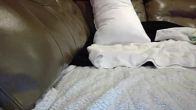 kinkyteenjt online show from 12/23/25, 01:58