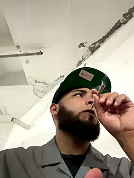 LeoPR00 online show from 09/28/25, 12:38