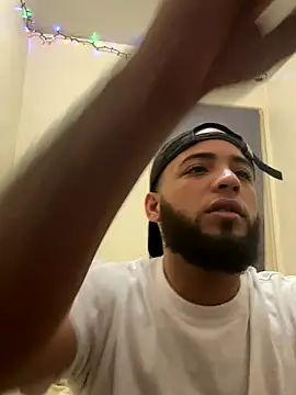 LeoPR00 online show from 12/04/25, 06:44