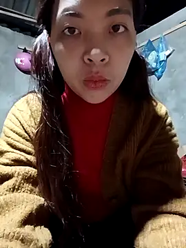 Snapshot of -Miu-98 chatting on 12/18/25, 10:38 -Miu-98 online show from 12/18/25, 10:38