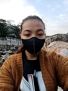 Snapshot of -Miu-98 chatting on 12/20/25, 01:02 -Miu-98 online show from 12/20/25, 01:02