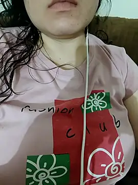 Snapshot of sassy_aly007 chatting on 09/17/25, 08:43 sassy aly007 online show from 09/17/25, 08:43