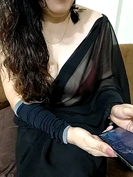 Snapshot of sassy_aly007 chatting on 10/11/25, 05:44 sassy aly007 online show from 10/11/25, 05:44